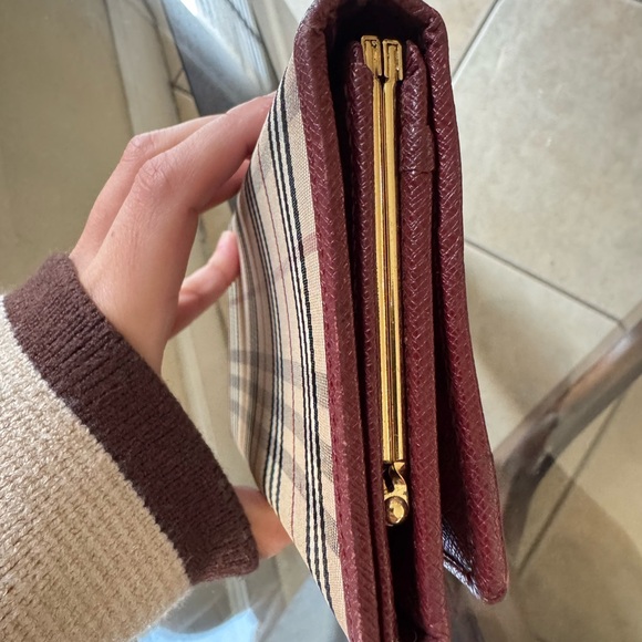 Burberry Vintage Burgundy Long Wallet - Picture 5 of 12